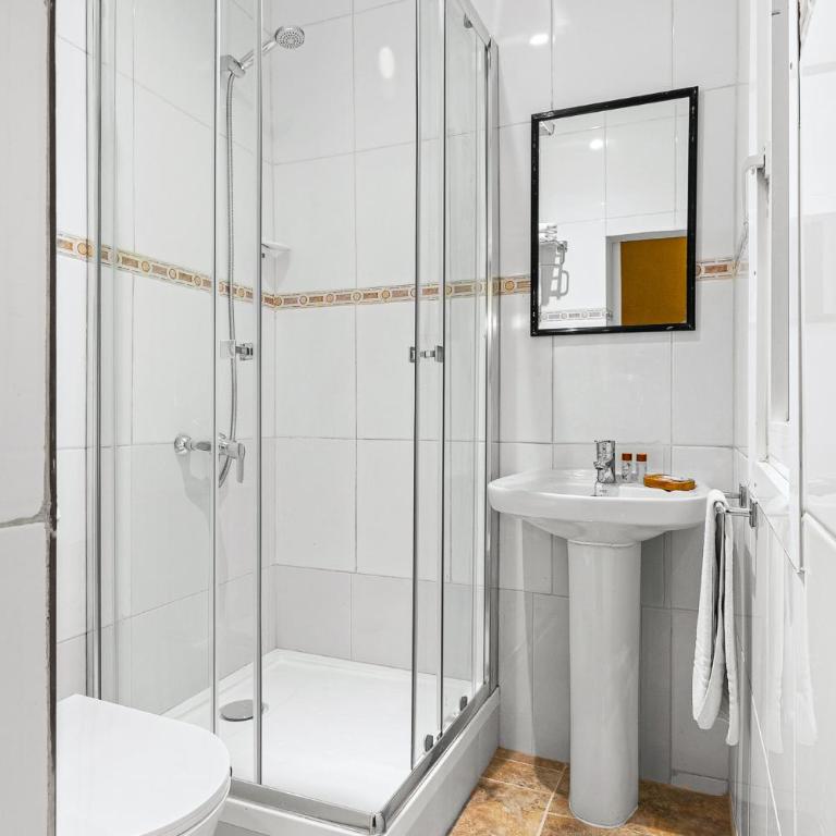 Hostal Santa Ana - Twin Room with Private Bathroom - 15