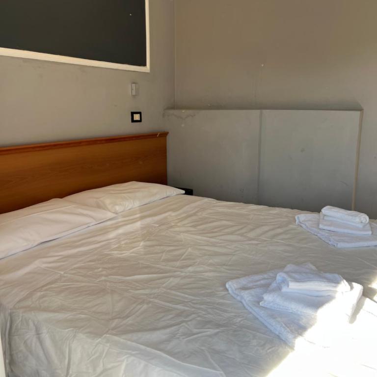 Hotel Stella D'Italia - Nuova gestione - Camera Standard Matrimoniale/Doppia con Letti Singoli - 2