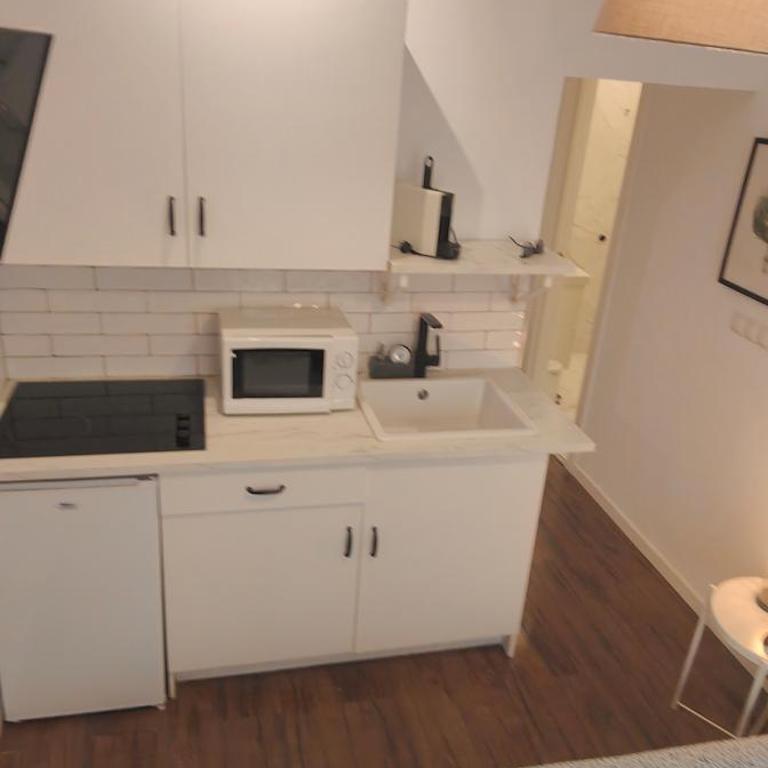 Begonia Studio 119 - Studio Apartment - 16