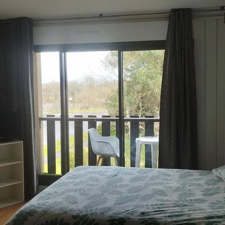 Studio tout confort au bord du lac d'Estey avec parking privé - Appartement 1 Chambre - 5