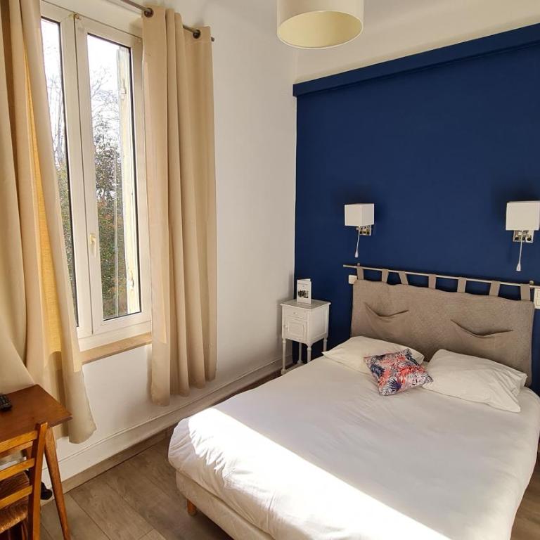 Hôtel Constantin - Chambre Double avec Douche - 4
