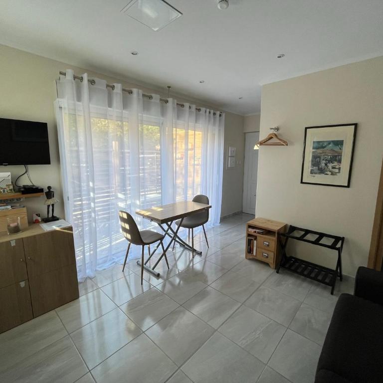 Appartement au calme dans un espace arboré - Appartement 1 Chambre - 4