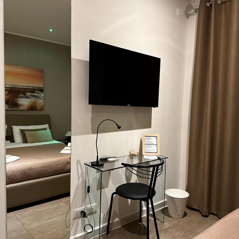 Marilù - Double Room with Balcony - 6