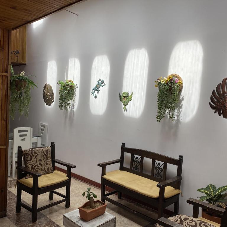 Hermosa Casa en el centro de Santa Rosa de Cabal, sobre vía principal a 3 cuadras de la Plaza - Casa de 4 dormitorios - 39