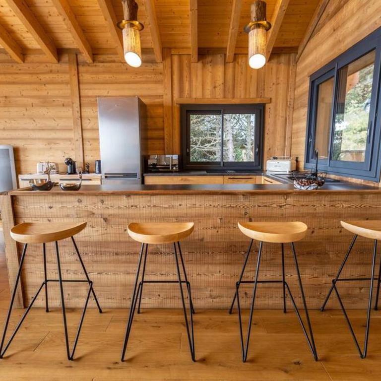 Chalet Luxe spacieux, Piscine chauffée, vue lac et montagnes, proximité immédiate pistes - Superior Chalet - 6