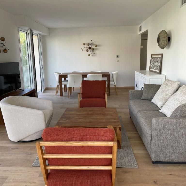 Magnifique appartement climatisé de 87m², à 100m de la plage - Appartement 2 Chambres - 11