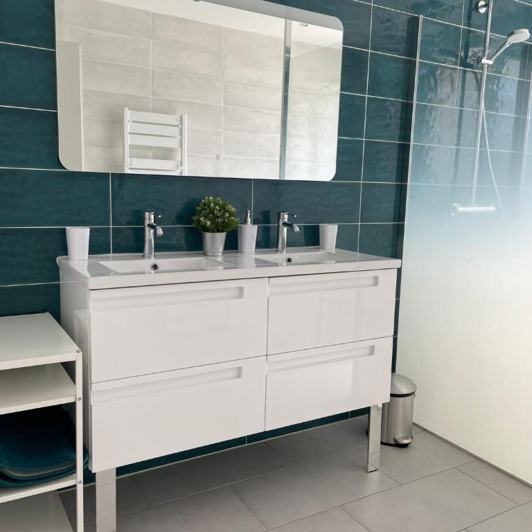 Magnifique appartement climatisé de 87m², à 100m de la plage - Appartement 2 Chambres - 16