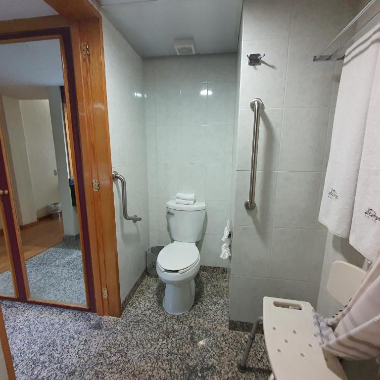 Hotel Alcampo - Double Room with Two Double Beds - 4