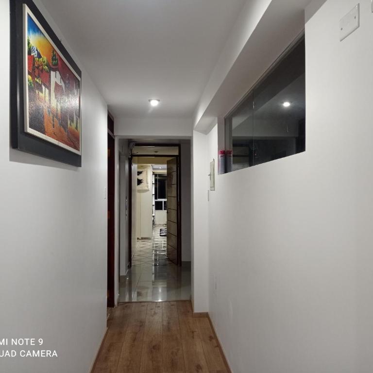 RESIDENCIAL QUIÑONES - Habitación Triple Confort con ducha - 2