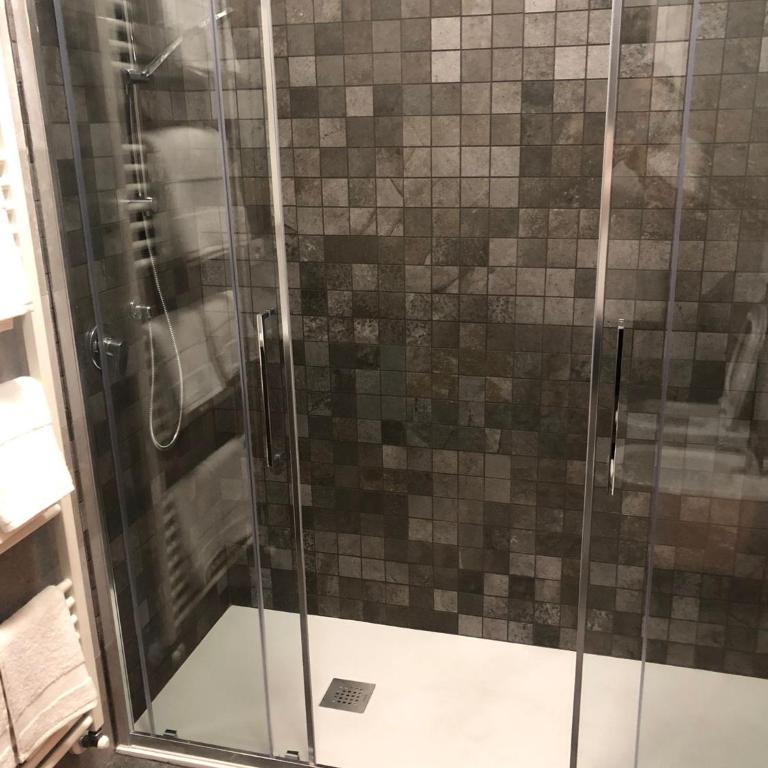 Residenza Grazioli - Camera Matrimoniale con Bagno Privato - 12