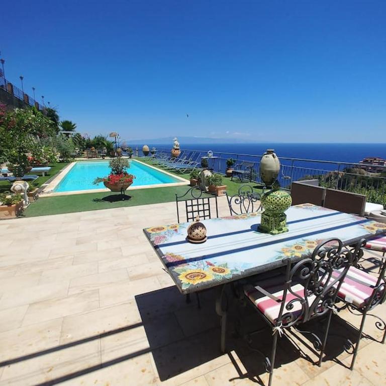 Oikos Taormina - Appartamento con 3 Camere da Letto - 53