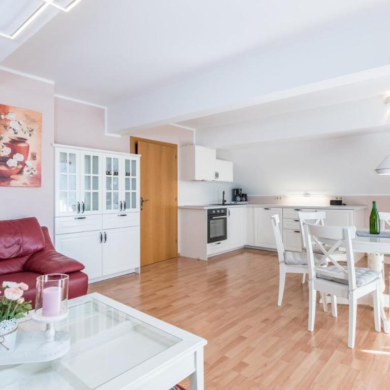 Appartements Allmaier - Superior Apartment mit 2 Schlafzimmern und Balkon - 1