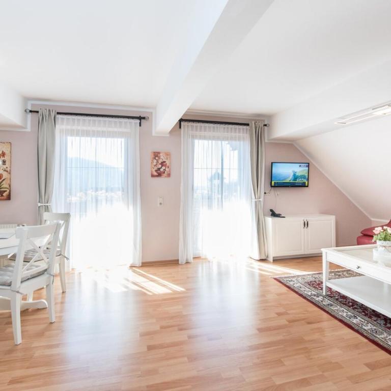 Appartements Allmaier - Superior Apartment mit 2 Schlafzimmern und Balkon - 7