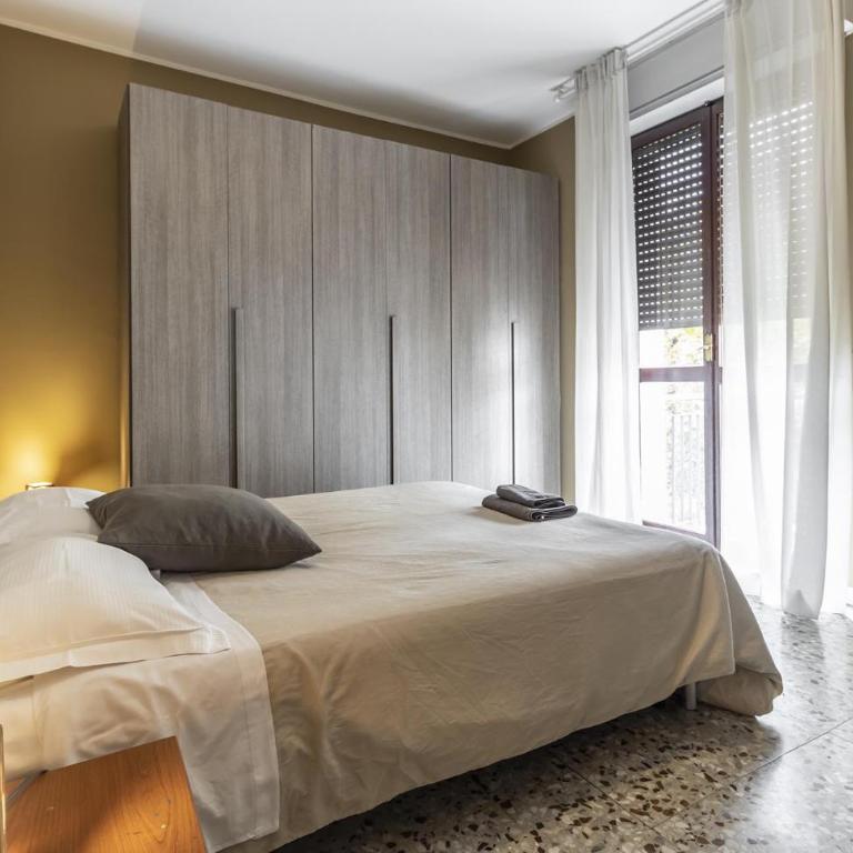 MilanRentals - Vigliani Apartments - Appartamento con 2 Camere da Letto e Balcone - 10