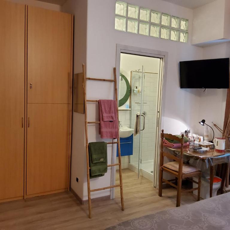 Annadia Sweet Home B&B - Camera Tripla Comfort con Doccia - 2