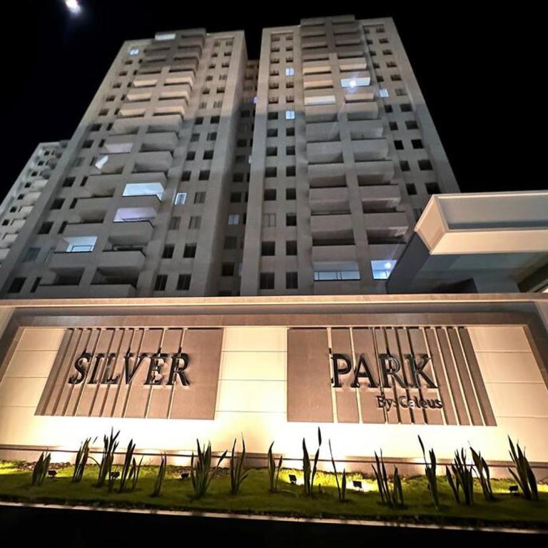 HERMOSO APARTAMENTO DE LUJO CON PISCINA PARQUEADERO Y VIGILANCIA PRIVADA SILVER PARK - Deluxe Apartment - 1