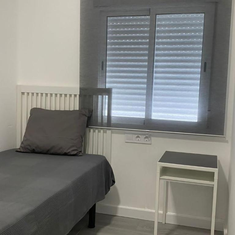 Fantastico Bajo con patio junto a la playa - Two-Bedroom Apartment - 6