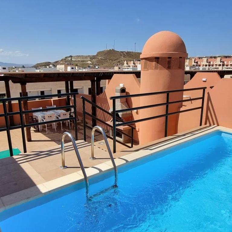 Apartamentos Paraiso Vera Playa, Ed Tahiti, Atico F de 2 dormitorios con piscina privada en solárium y barbacoa, pie de playa - Apartamento Ático - 1