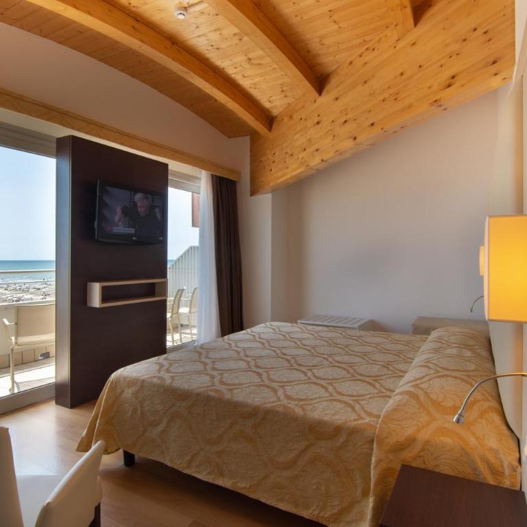 Park Hotel Pineta Boutique Hotel - Camera Deluxe Matrimoniale con Vista Mare - 4