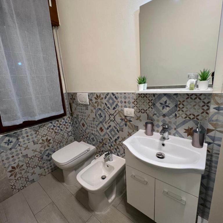 New Verona Business and Fun camere&monolocali GB Rossi friendly - Camera Matrimoniale - 7