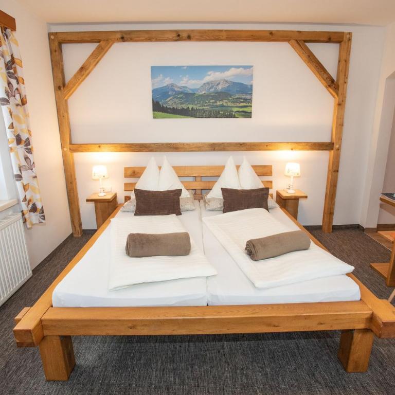Gästehaus Fuchs - Doppelzimmer mit Bergblick - 12