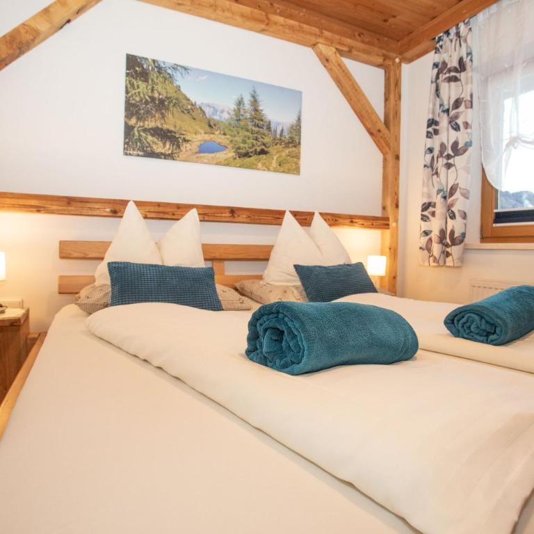 Gästehaus Fuchs - Doppelzimmer mit Balkon - 13