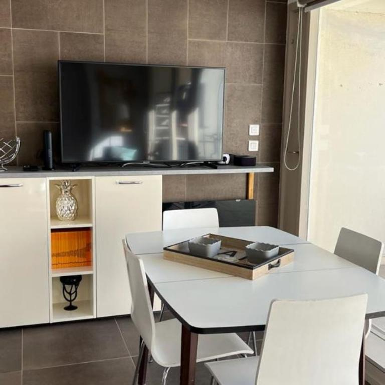 Superbe appartement Vue Mer et Piscine - Appartement 1 Chambre - 17
