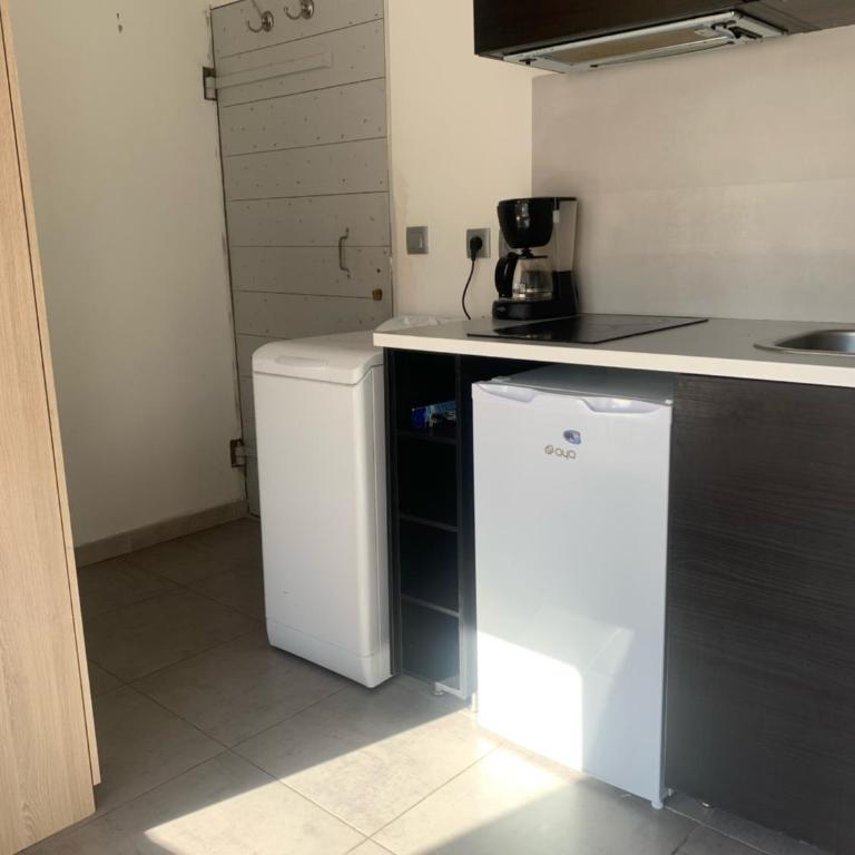 Studio avec Terrasse - Apartment - 11
