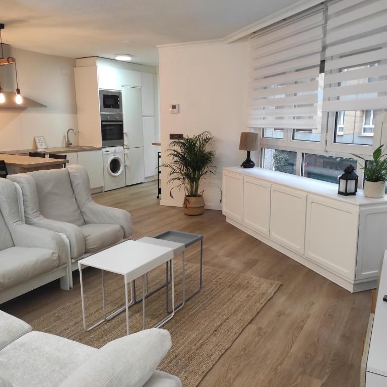 Centro playa, apartamento con garaje - Apartamento de 2 dormitorios - 7