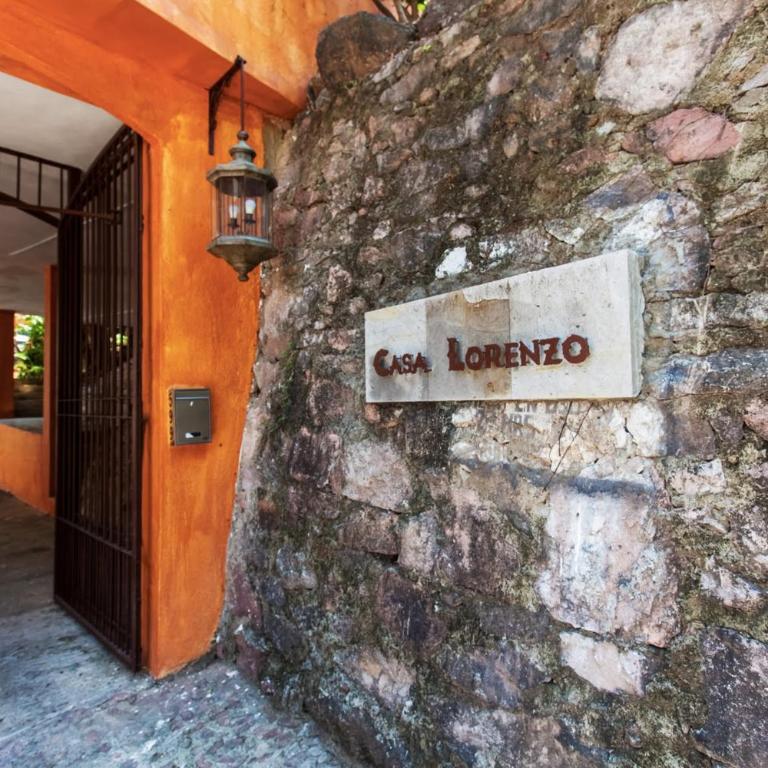 Casa Lorenzo Orange Sunsets, Lush Landscape, Intown, Privacy - Villa - 5