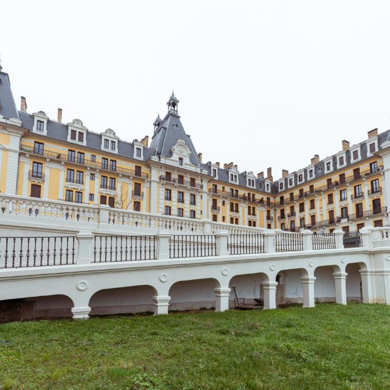 Ancien Palace Bernascon vue sur lac Classé 3 étoiles - Estudio con vistas al lago - 15