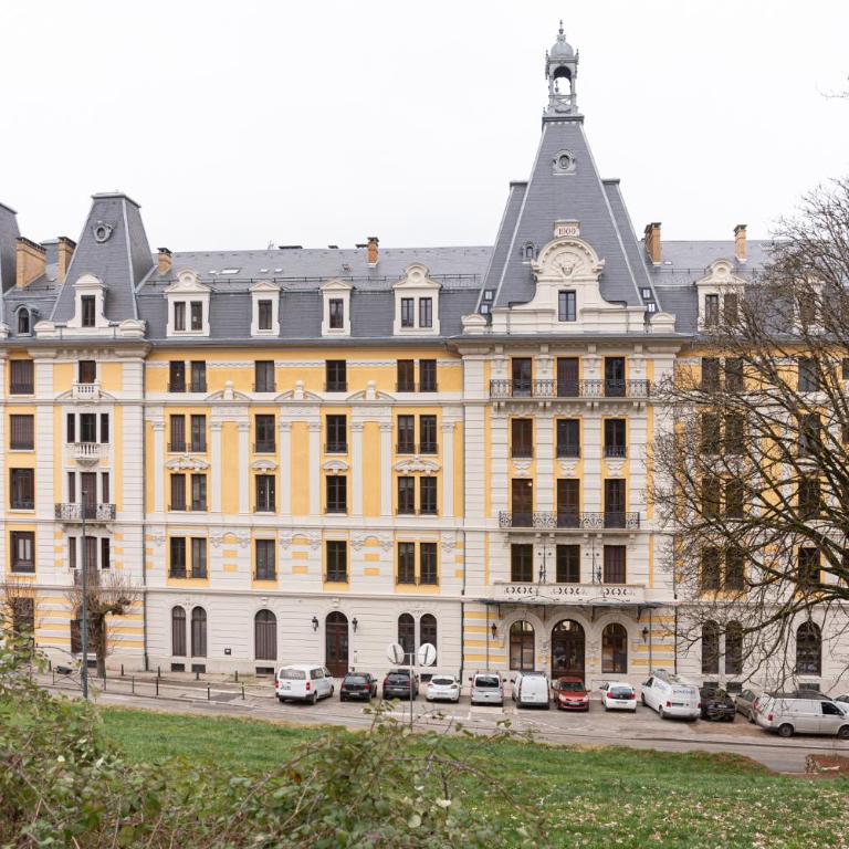 Ancien Palace Bernascon vue sur lac Classé 3 étoiles - Estudio con vistas al lago - 17