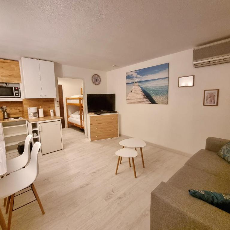 100 m de la plage - Les Cigales de Mer - Studio Cabine - Parking - Studio - 2