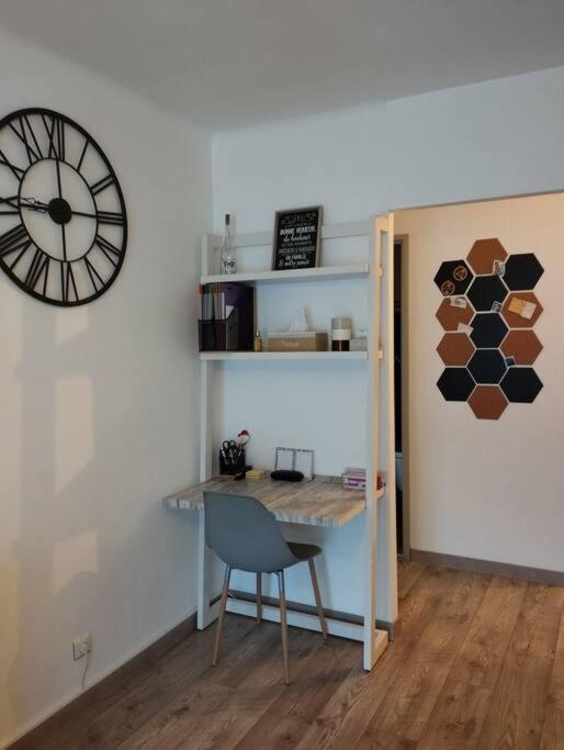 charmant appartement 3 pièces - Two-Bedroom Apartment - 28
