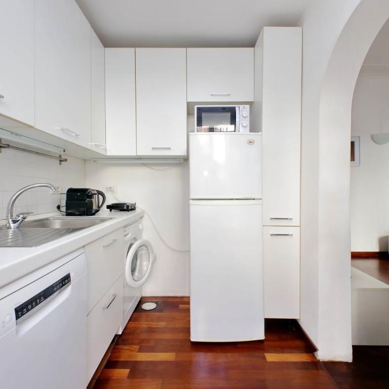 Domus Lou Luxury Apartment in Trastevere Roma - Appartamento con 1 Camera da Letto - 17