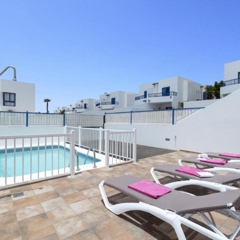 Villa Blanca by Villa Plus - Villa - 8