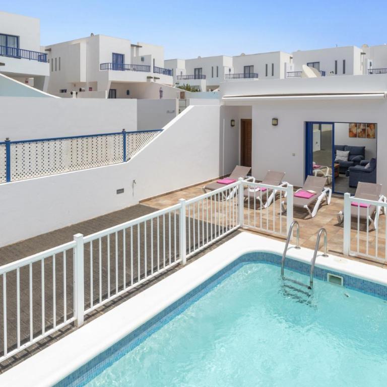 Villa Blanca by Villa Plus - Villa - 9
