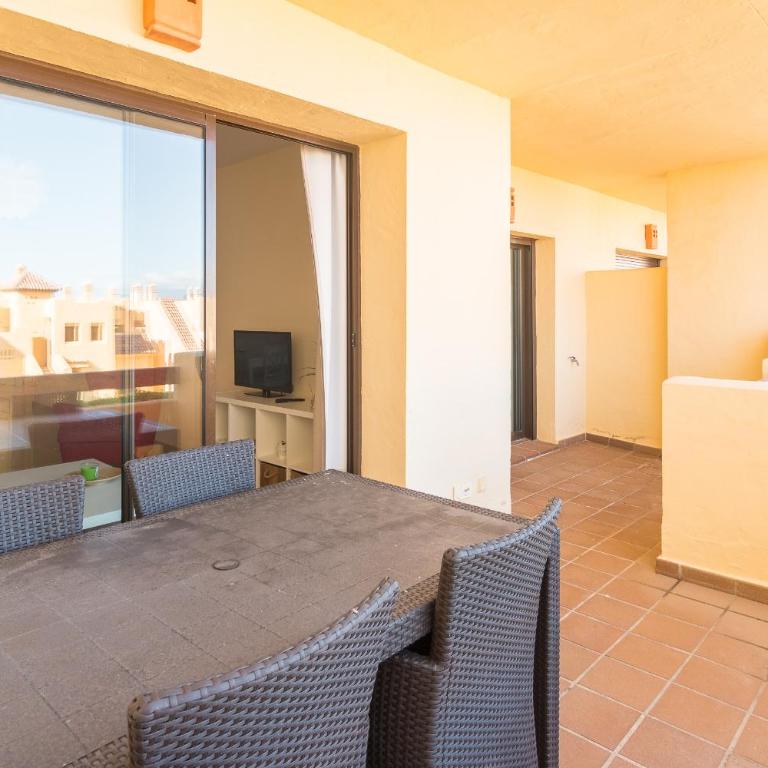 2114-Apt with nice terrace with pool view - Apartamento de 2 dormitorios - 2