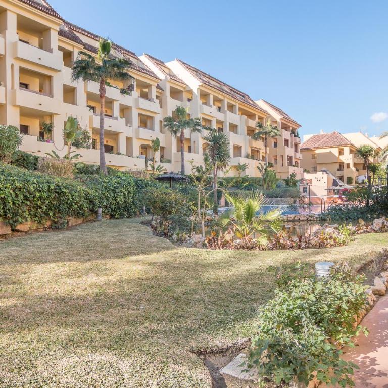 2114-Apt with nice terrace with pool view - Apartamento de 2 dormitorios - 25