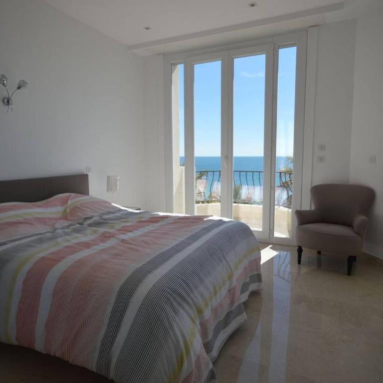 Brand New Three Bedroom Apartment with Sea views - Appartement - 23