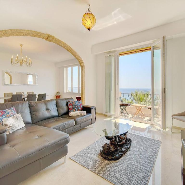 Brand New Three Bedroom Apartment with Sea views - Appartement - 7