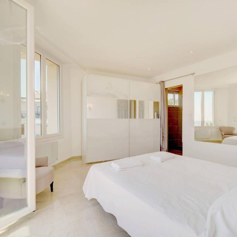 Brand New Three Bedroom Apartment with Sea views - Appartement - 16