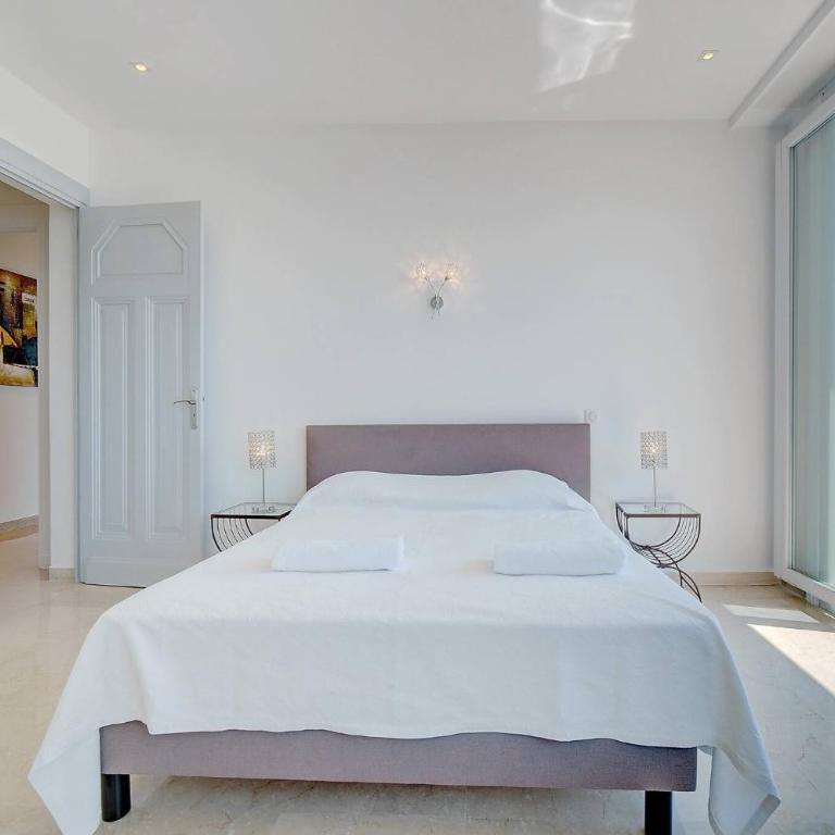 Brand New Three Bedroom Apartment with Sea views - Appartement - 26
