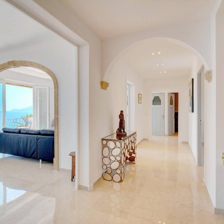 Brand New Three Bedroom Apartment with Sea views - Appartement - 20