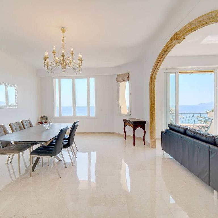 Brand New Three Bedroom Apartment with Sea views - Appartement - 41