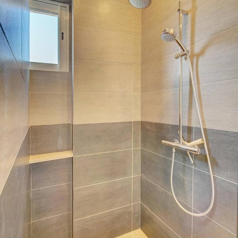 Brand New Three Bedroom Apartment with Sea views - Appartement - 29