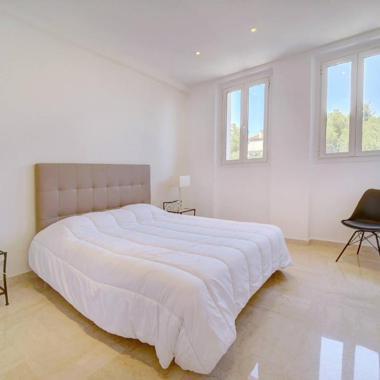 Brand New Three Bedroom Apartment with Sea views - Appartement - 27