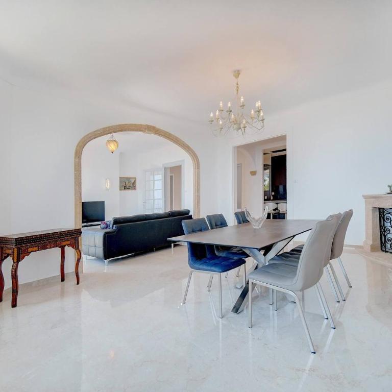 Brand New Three Bedroom Apartment with Sea views - Appartement - 13
