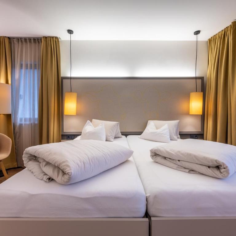 Hotel Wirtshaus Post - Doppelzimmer mit Balkon - 3