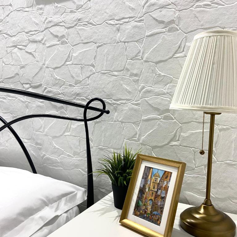 Carmelina 20 - One-Bedroom Apartment - 6